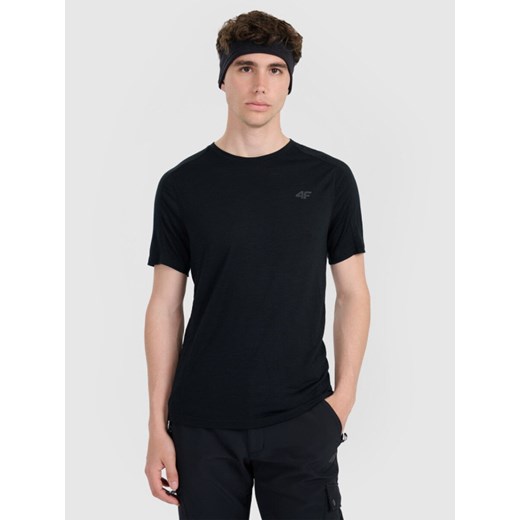 Męska koszulka trekkingowa 4F 4FWAW25TFTSM1526 - czarna ze sklepu Sportstylestory.com w kategorii T-shirty męskie - zdjęcie 186095376