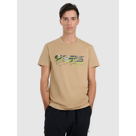 Męski t-shirt z nadrukiem 4F 4FRAW25TTSHM3221 - beżowy ze sklepu Sportstylestory.com w kategorii T-shirty męskie - zdjęcie 186095999