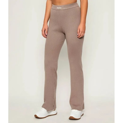 GUESS ACTIVE Spodnie dzianinowe FLAMINIA | flare fit | z dodatkiem wełny ze sklepu Gomez Fashion Store w kategorii Spodnie damskie - zdjęcie 186124547