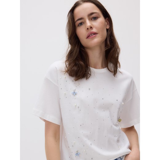 Reserved - T-shirt z biżuteryjnymi aplikacjami - złamana biel ze sklepu Reserved w kategorii Bluzki damskie - zdjęcie 186127047