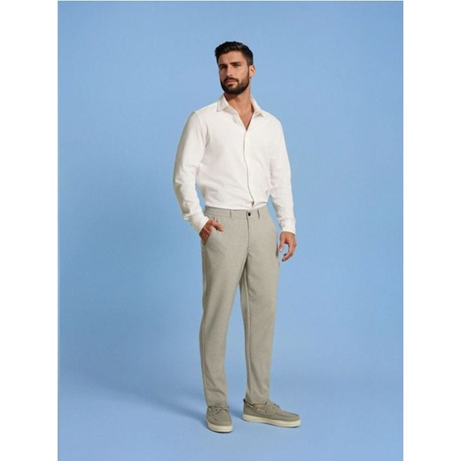 Sinsay - Spodnie chino slim fit w kratę - kremowy ze sklepu Sinsay w kategorii Spodnie męskie - zdjęcie 186130165