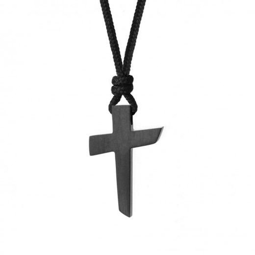 Satynowy czarny krzyżyk ze stali szlachetnej na czarnym sznurku ze sklepu manoki.pl w kategorii Naszyjniki męskie - zdjęcie 186147136