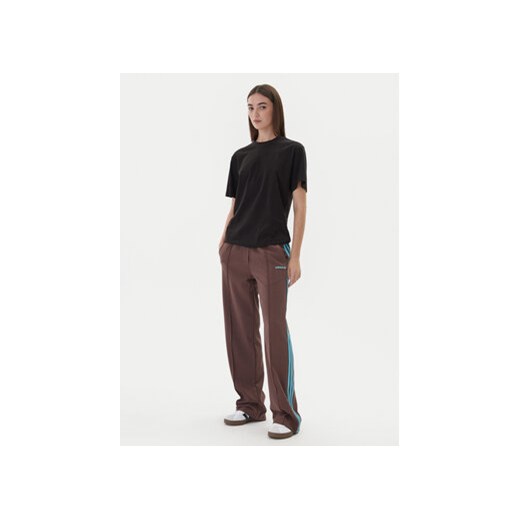 adidas Spodnie dresowe JX5308 Brązowy Regular Fit S MODIVO