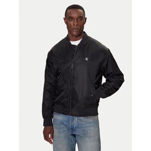 Calvin Klein Jeans Kurtka bomber LV04RC526G Czarny Regular Fit ze sklepu MODIVO w kategorii Kurtki męskie - zdjęcie 186167525