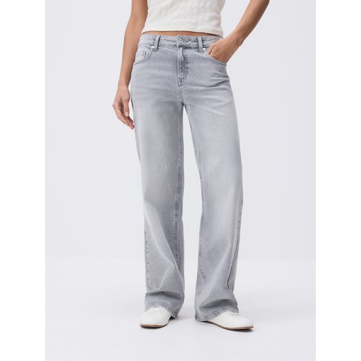 Reserved - Jeansy straight leg - jasnoszary ze sklepu Reserved w kategorii Jeansy damskie - zdjęcie 186169179