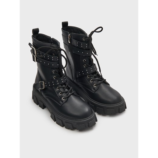 Sinsay - Botki z imitacji skóry - czarny Sinsay 38 Sinsay