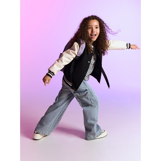 Reserved - Kurtka bomberka Kuromi - czarny ze sklepu Reserved w kategorii Kurtki dziewczęce - zdjęcie 186182446