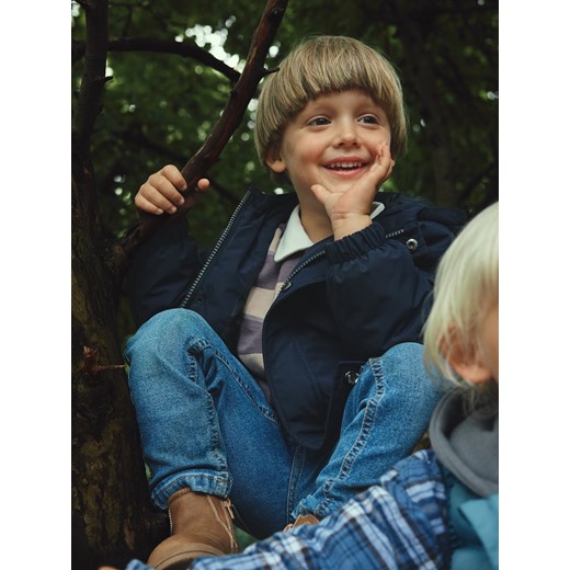 Reserved - Ocieplana kurtka z kapturem - granatowy ze sklepu Reserved w kategorii Kurtki chłopięce - zdjęcie 186184347