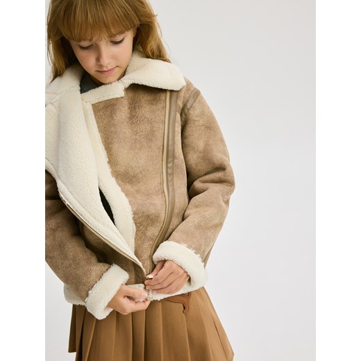 Reserved - Kurtka z imitacją kożucha - beżowy ze sklepu Reserved w kategorii Kurtki dziewczęce - zdjęcie 186188429