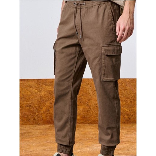 Sinsay - Spodnie jogger - brązowy ze sklepu Sinsay w kategorii Spodnie męskie - zdjęcie 186191927