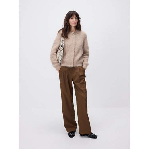 Reserved - Spodnie z zakładkami - brązowy ze sklepu Reserved w kategorii Spodnie damskie - zdjęcie 186193955