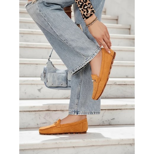 Mokasyny Damskie Camel Aurelia Zamszowe z Ozdoba - Komfort i Styl na Plaskim Obcasie ze sklepu royalfashion.pl w kategorii Mokasyny damskie - zdjęcie 186195966