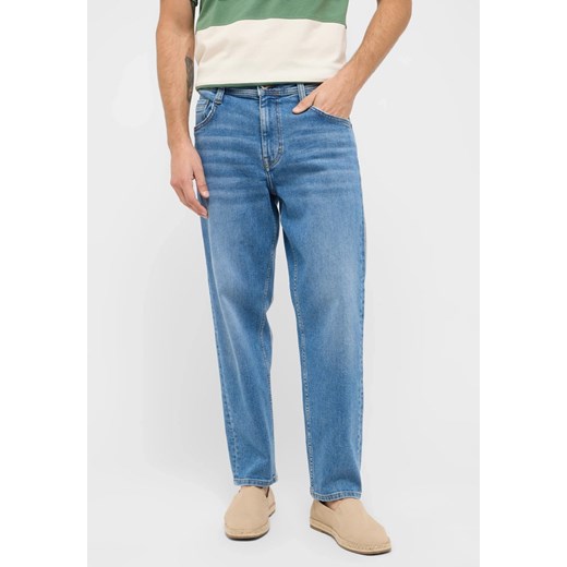 Męskie Spodnie Jeansowe Mustang Style Denver Tapered Denim Blue 1016327 5000 583 ze sklepu YouNeedit.pl w kategorii Jeansy męskie - zdjęcie 186196935