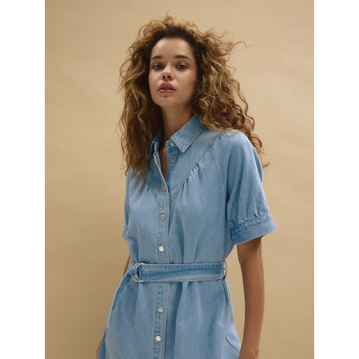 Reserved - Jeansowa sukienka midi z paskiem - niebieski ze sklepu Reserved w kategorii Sukienki - zdjęcie 186198955