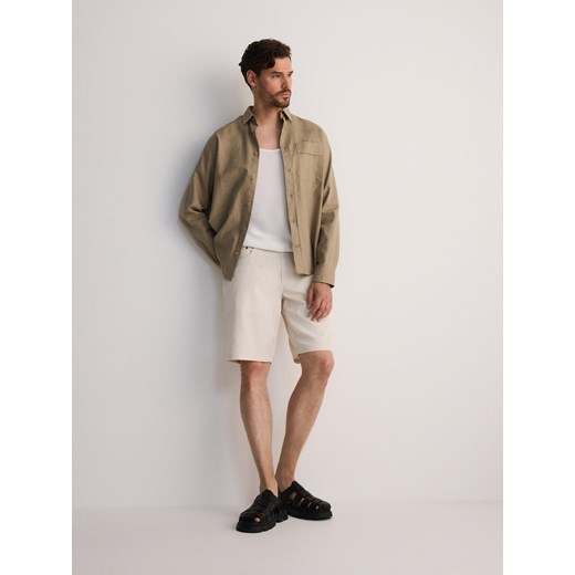 Reserved - Szorty regular fit - beżowy Reserved 33 okazja Reserved
