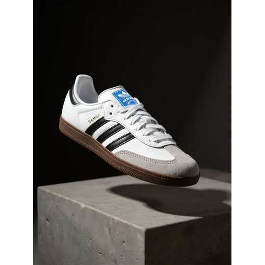 adidas Sneakersy Samba Og B75806 Biały ze sklepu MODIVO w kategorii Buty sportowe damskie - zdjęcie 186215788