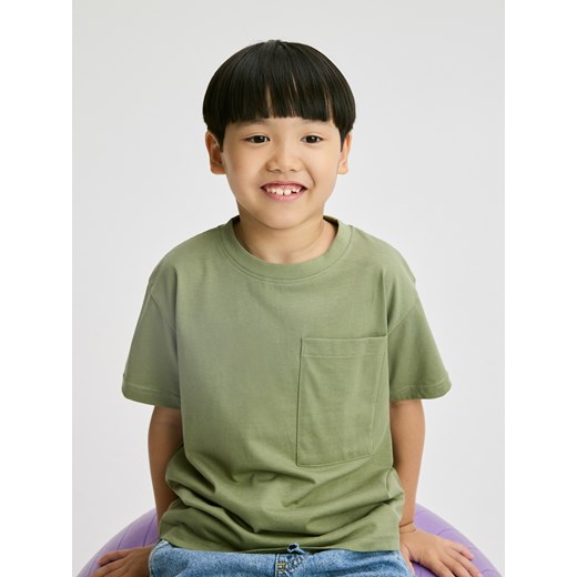 Reserved - Bawełniany t-shirt - oliwkowy ze sklepu Reserved w kategorii T-shirty chłopięce - zdjęcie 186232069