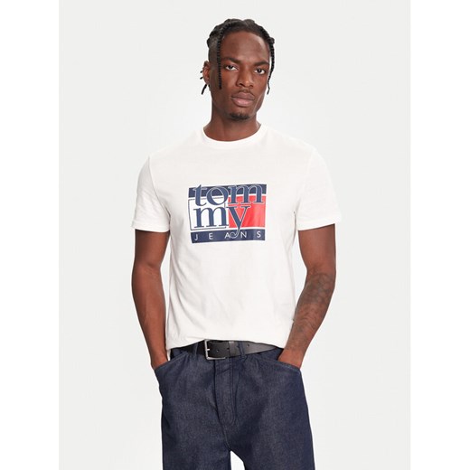 Tommy Jeans T-Shirt DM0DM21977 Biały Regular Fit ze sklepu MODIVO w kategorii T-shirty męskie - zdjęcie 186233507