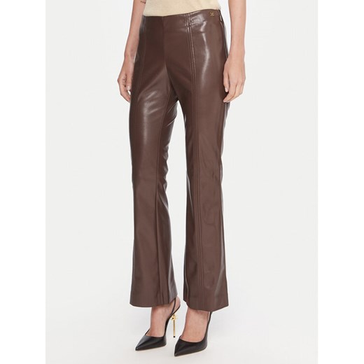 Marciano Guess Spodnie z imitacji skóry 5BGB09 7389A Brązowy Slim Fit ze sklepu MODIVO w kategorii Spodnie damskie - zdjęcie 186245496