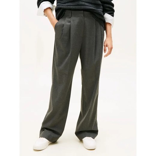 Tommy Hilfiger Spodnie | Relaxed fit ze sklepu Gomez Fashion Store w kategorii Spodnie damskie - zdjęcie 186250726