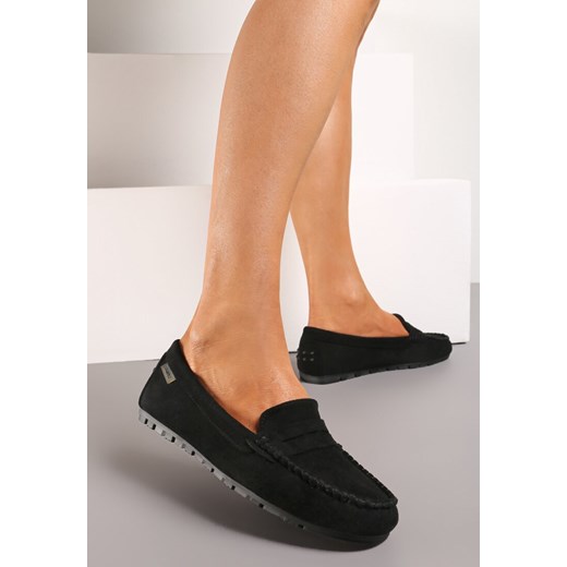 Czarne Mokasyny z Imitacji Zamszu na Płaskiej Podeszwie Sallevia ze sklepu born2be.pl w kategorii Mokasyny damskie - zdjęcie 186251209