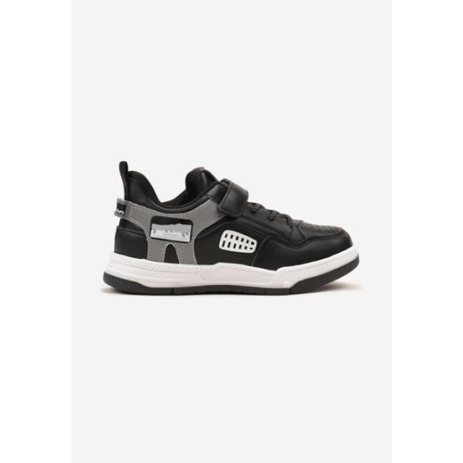 Czarno-Białe Buty Sportowe Sneakersy ze Skórzaną Wkładką Aplikacją i Perforacją Fonelio ze sklepu born2be.pl w kategorii Buty sportowe dziecięce - zdjęcie 186251218