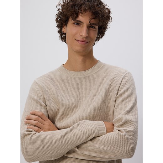 Reserved - Strukturalny sweter z bawełny - kremowy ze sklepu Reserved w kategorii Swetry męskie - zdjęcie 186254297