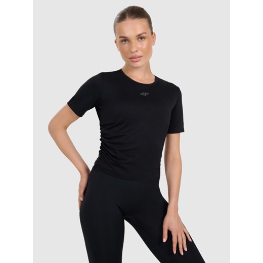 Damski crop top do jogi i pilatesu 4F 4FWAW25TFTSF1524 - czarny ze sklepu Sportstylestory.com w kategorii Bluzki damskie - zdjęcie 186263156