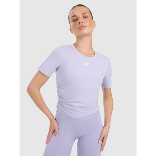 Damski crop top do jogi i pilatesu 4F 4FWAW25TFTSF1524 - fioletowy ze sklepu Sportstylestory.com w kategorii Bluzki damskie - zdjęcie 186263185