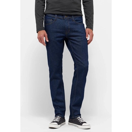 Męskie Spodnie Jeansowe Mustang Style Oregon Slim Denim Blue 1015864 5000 940 ze sklepu YouNeedit.pl w kategorii Jeansy męskie - zdjęcie 186266309