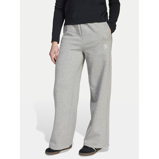adidas Spodnie dresowe JX2781 Szary Wide Leg ze sklepu MODIVO w kategorii Spodnie dziewczęce - zdjęcie 186267677