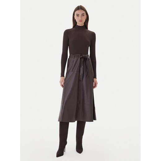 TWINSET Sukienka dzianinowa 252TT3560 Brązowy Slim Fit ze sklepu MODIVO w kategorii Sukienki - zdjęcie 186267706