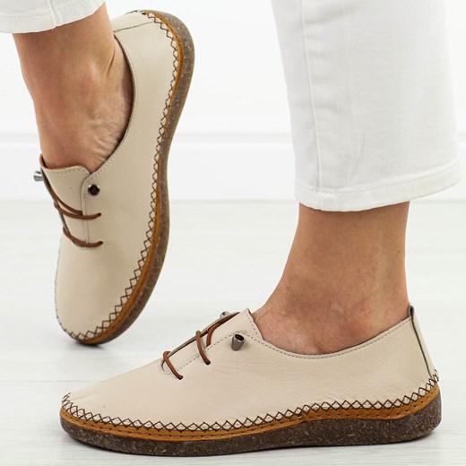 Beżowe skórzane półbuty damskie T.Sokolski K8205 ze sklepu suzana.pl w kategorii Półbuty damskie - zdjęcie 186273608