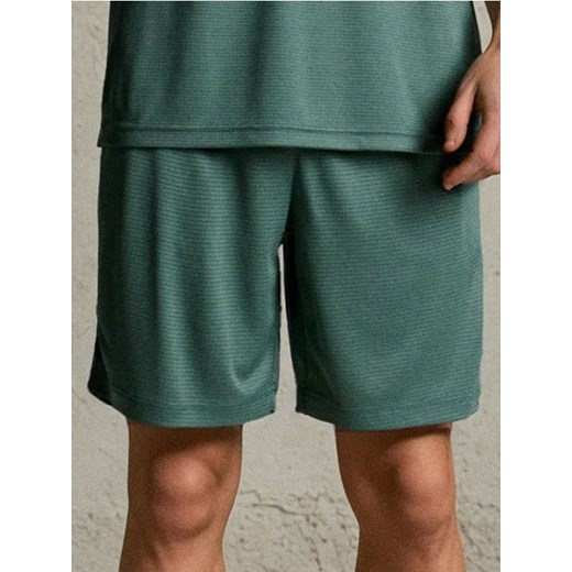 Sinsay - Szorty sportowe SNSY PERFORMANCE - zielony ze sklepu Sinsay w kategorii Spodenki męskie - zdjęcie 186277525