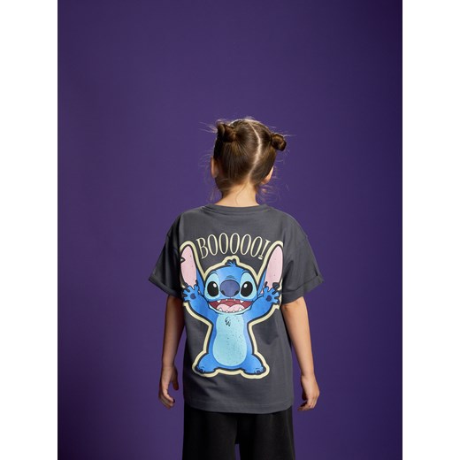 Reserved - T-shirt ze świecącym nadrukiem - ciemnoszary - id: 468FT-90X - marki Reserved - 186286376 Reserved - T-shirt ze świecącym nadrukiem - ciemnoszary ze sklepu Reserved w kategorii Bluzki dziewczęce - zdjęcie 186286376