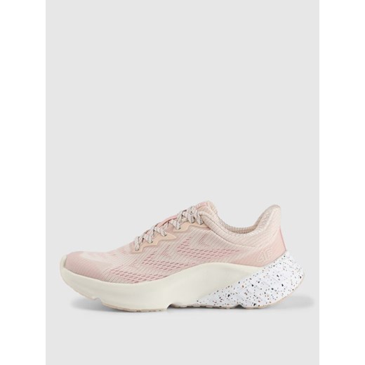 Damskie buty do biegania 4F Freemove Elevated Mesh 4FRSS25FSPOF180 - beżowe ze sklepu Sportstylestory.com w kategorii Buty sportowe damskie - zdjęcie 186288486
