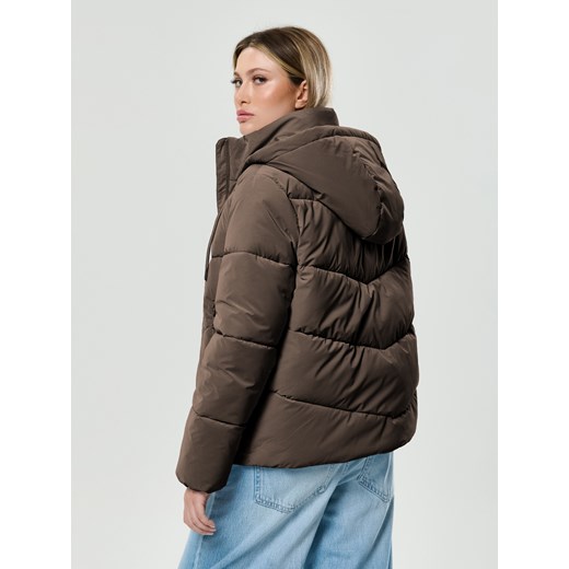 Sinsay - Ocieplana kurtka puffer z kapturem - brązowy Sinsay S Sinsay