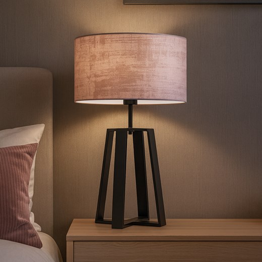 Elegancka lampa stołowa na czworonożnym stelażu THOR VELUR z abażurem w kolorze pudrowego różu ze sklepu Lysne w kategorii Lampy stołowe - zdjęcie 186320769