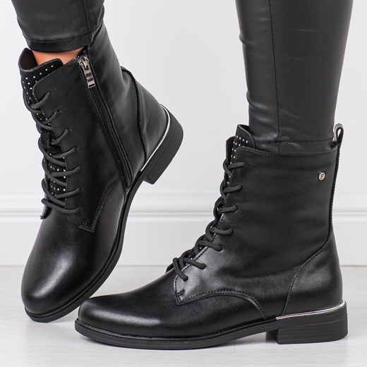 Czarne skórzane botki damskie płaskie Filippo Dbt4747/25 ze sklepu suzana.pl w kategorii Botki - zdjęcie 186329427