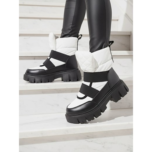 Royalfashion Buty a'la śniegowce damskie na płaskiej podeszwie w kolorze czarno- białym Ferory ze sklepu royalfashion.pl w kategorii Śniegowce damskie - zdjęcie 186343176