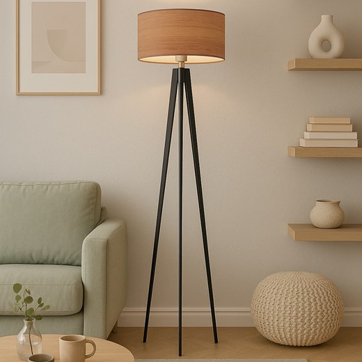 Drewniany trójnóg do salonu MIAMI ECO z fornirowym abażurem - id: 5943 - marki Ciekot Partners Sp. Z O. O. - 186350119 Drewniany trójnóg do salonu MIAMI ECO z fornirowym abażurem ze sklepu Lysne w kategorii Lampy podłogowe - zdjęcie 186350119