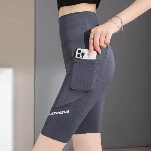 Damskie przylegające spodenki treningowe - Szary M ze sklepu Intimica.pl w kategorii Szorty - zdjęcie 186354699