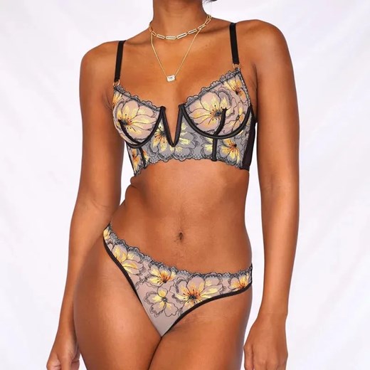 Komplet bielizny z motywem kwiatowym - S ze sklepu Intimica.pl w kategorii Komplety bielizny damskiej - zdjęcie 186359747