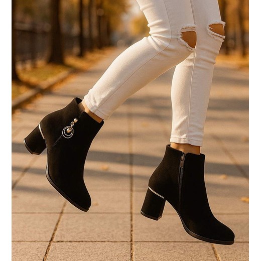 Czarne eleganckie botki na niskim obcasie /D4-3 18270 W483/ ze sklepu Pantofelek24.pl w kategorii Botki - zdjęcie 186383695