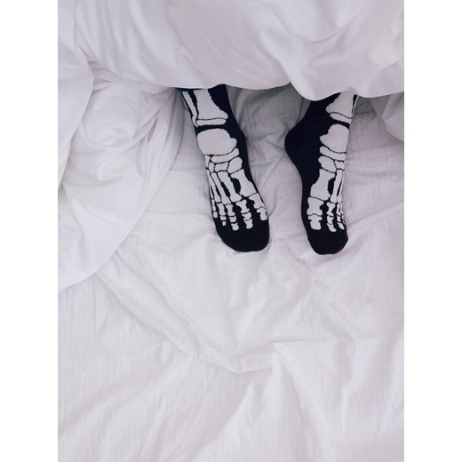 Reserved - Skarpetki świecące w ciemności 3 pack - czarny ze sklepu Reserved w kategorii Skarpetki dziecięce - zdjęcie 186393105