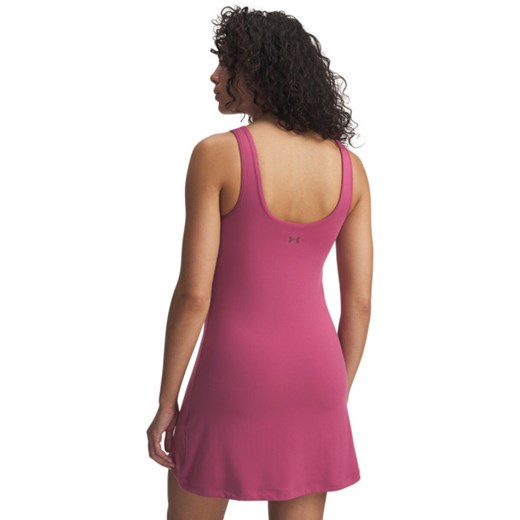 Damska sukienka treningowa Under Armour Motion Dress - różowa ze sklepu Sportstylestory.com w kategorii Sukienki - zdjęcie 186395719