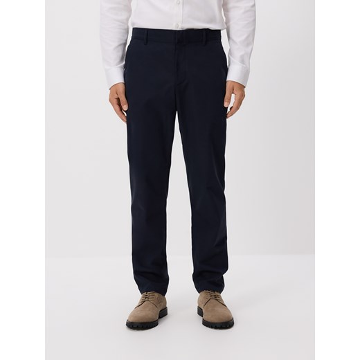 Reserved - Spodnie chino slim fit - granatowy ze sklepu Reserved w kategorii Spodnie męskie - zdjęcie 186397609