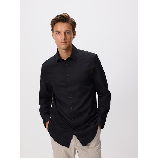 Reserved - Bawełniana koszula regular fit - czarny ze sklepu Reserved w kategorii Koszule męskie - zdjęcie 186397616