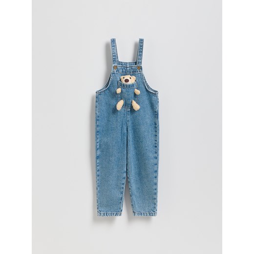 Reserved - Jeansowe ogrodniczki z misiem - niebieski ze sklepu Reserved w kategorii Spodnie chłopięce - zdjęcie 186400819