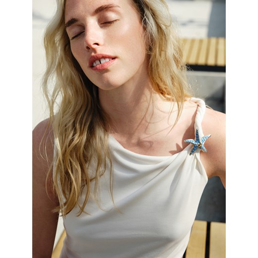 Reserved - Bluzka z ozdobną aplikacją - złamana biel ze sklepu Reserved w kategorii Bluzki damskie - zdjęcie 186405438